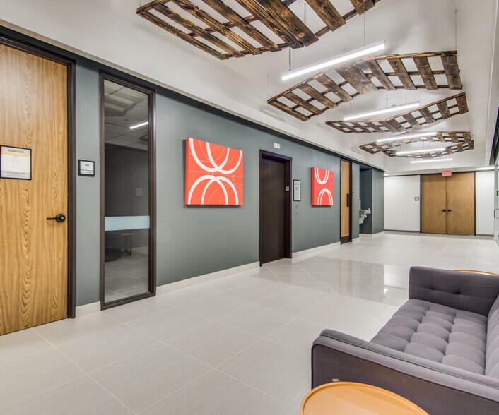 More Photos Of 4001 McEwen Rd, Farmers Branch Unknown For Lease