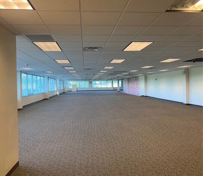 More Photos Of 4502-4530 Maass Rd, Bellevue Office For Lease