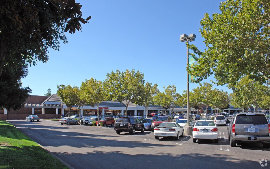 More Photos Of 4010 Foothills Blvd, Roseville Unknown For Lease