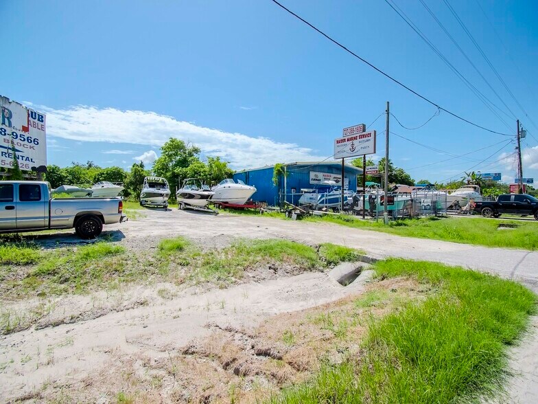More Photos Of 1761 Beckett Way & US Highway 19, Tarpon Springs Bar For Sale