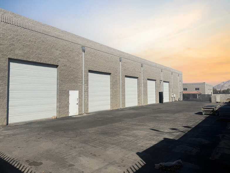 More Photos Of 2039 Pabco Rd, Henderson Warehouse For Lease