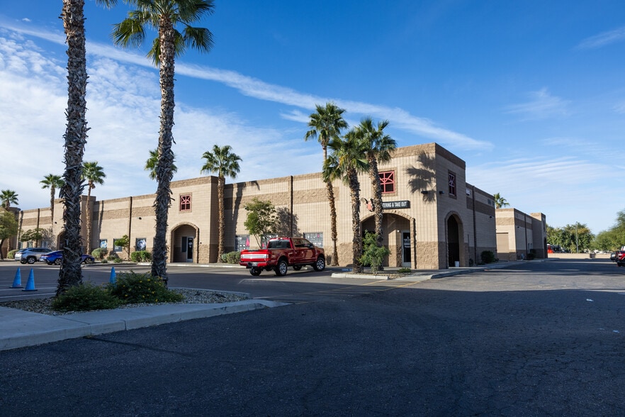 More Photos Of 1515 W Deer Valley Rd, Phoenix Warehouse For Sale