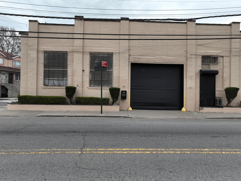 More Photos Of 2560 Richmond Ter, Staten Island Service For Sale