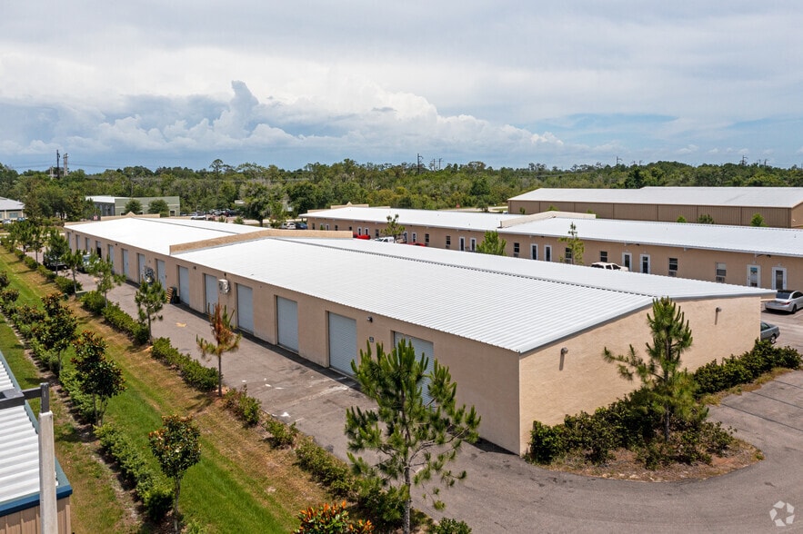 More Photos Of 5316 Lena Rd, Bradenton Light Distribution For Lease