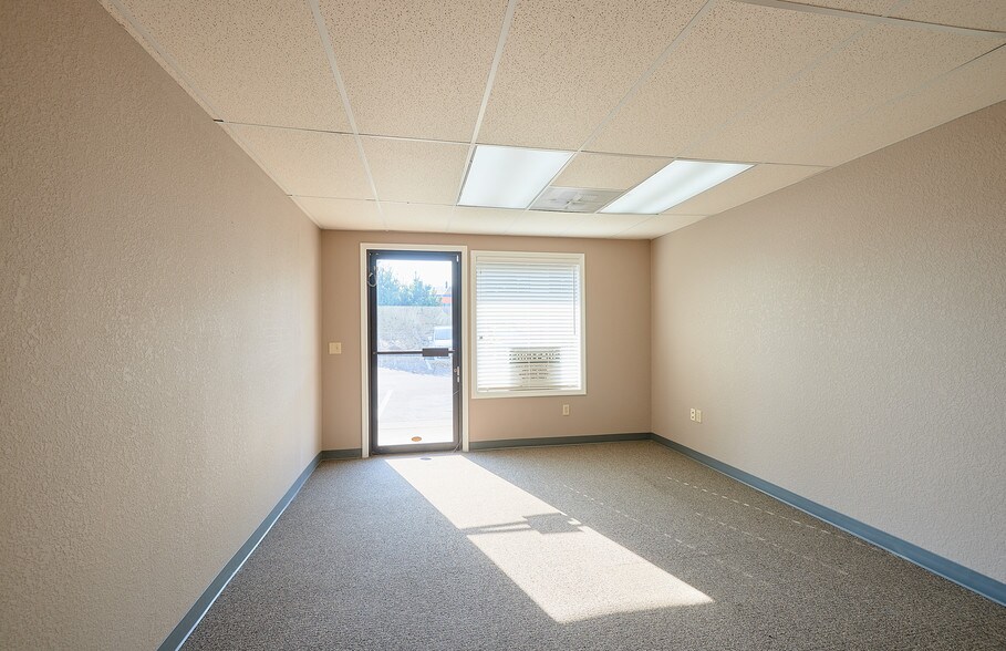 More Photos Of 2316 E Portland Rd, Newberg Storefront Retail Office For Sale