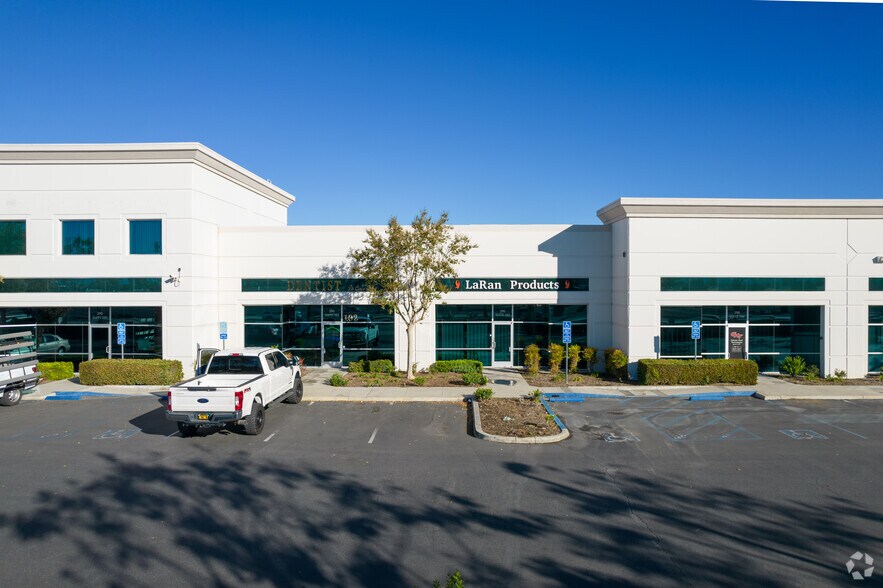 More Photos Of 290 W Orange Show Rd, San Bernardino Warehouse For Sale