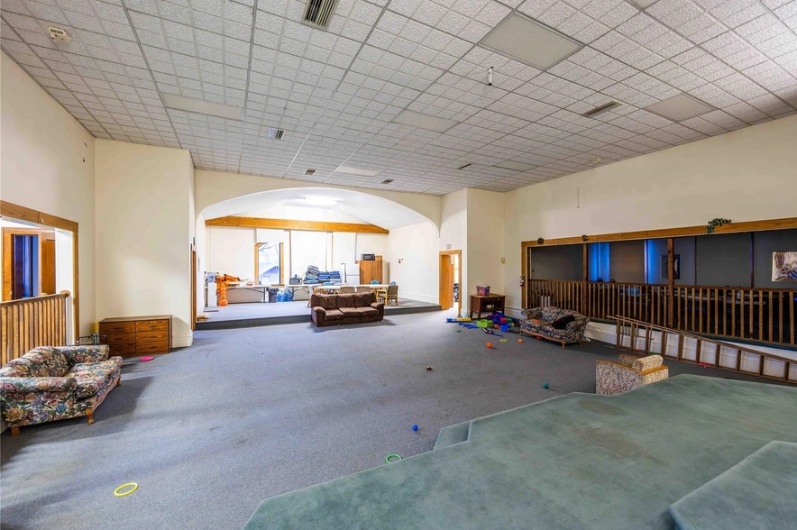 More Photos Of 1601 Central Ave, Great Falls Religious Facility For Sale