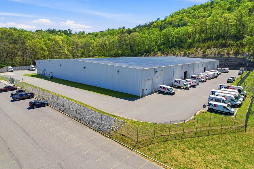 More Photos Of 1995 Route 19 S, Bryson City Warehouse For Sale