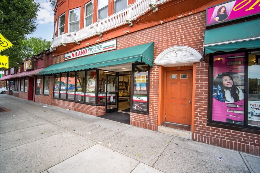 More Photos Of 988-994 Main St, Springfield Storefront Retail Residential For Sale