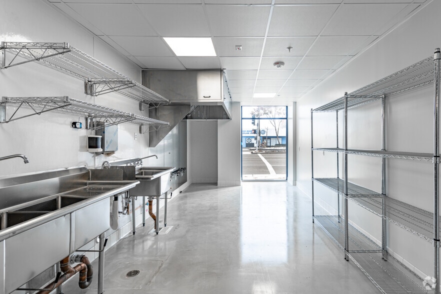 More Photos Of 16711-16725 Hawthorne Blvd, Lawndale Unknown For Lease