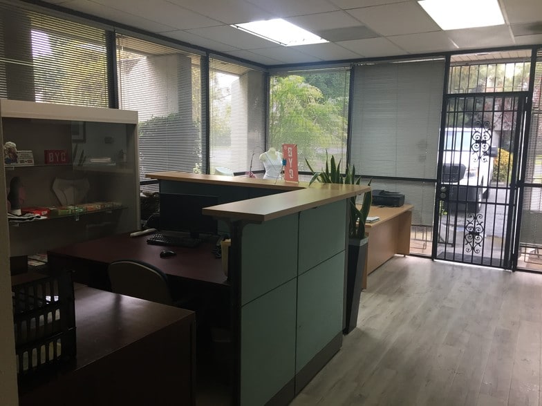 More Photos Of 13810 Bentley Pl, Cerritos Warehouse For Lease
