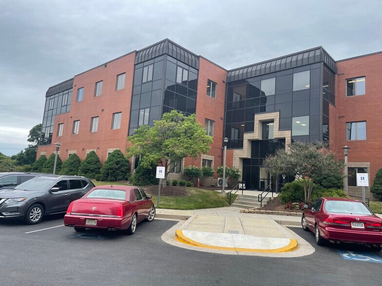 More Photos Of 4000 Old Court Rd, Pikesville Medical For Lease