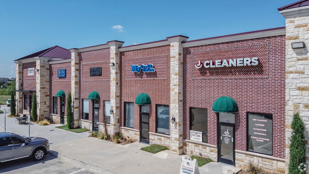 More Photos Of 1090 Schoolhouse Rd, Haslet General Retail For Lease