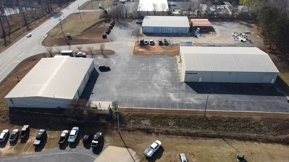 More Photos Of 1713-1715 Newnan Rd, Griffin Warehouse For Sale