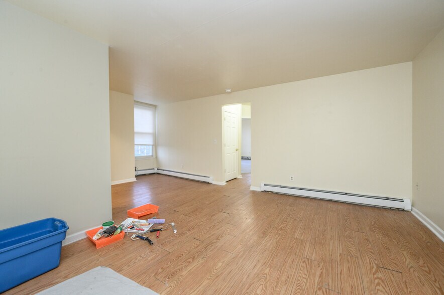 More Photos Of 122 S Rosewell Ave, South Amboy Apartments For Sale