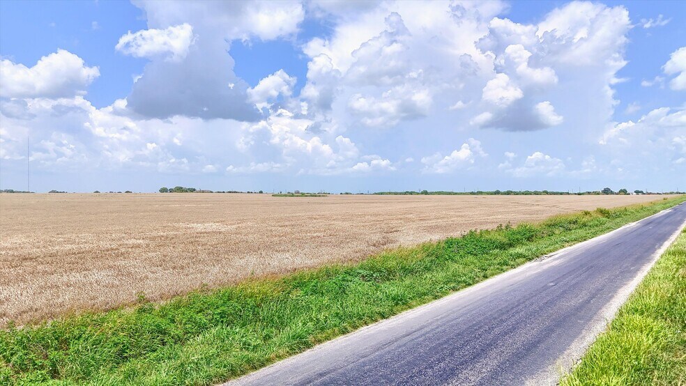 More Photos Of FM 902 & Wall Street, Howe Land For Sale