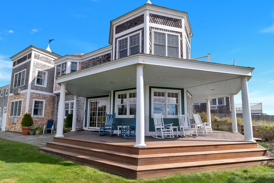More Photos Of 4 Braddock Ln, Harwich Port Hotel For Sale