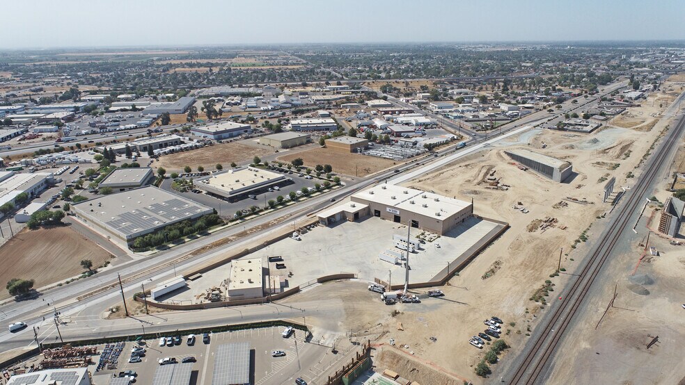 More Photos Of 2432 S East Ave, Fresno Manufacturing For Sale
