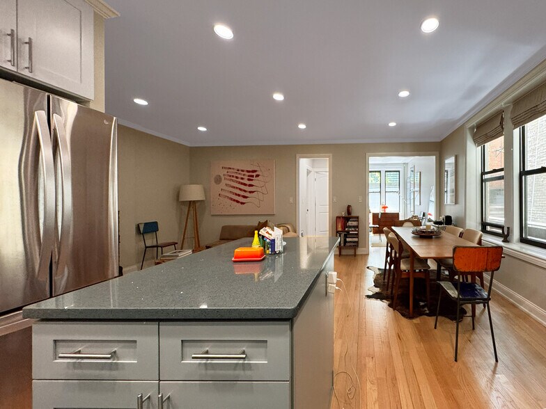 More Photos Of 29 Fifth Ave, New York Apartments For Lease