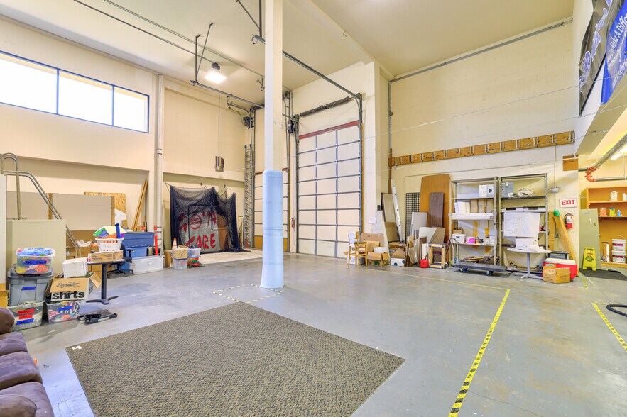 More Photos Of 7670 S Vaughn Ct, Englewood Office For Sale