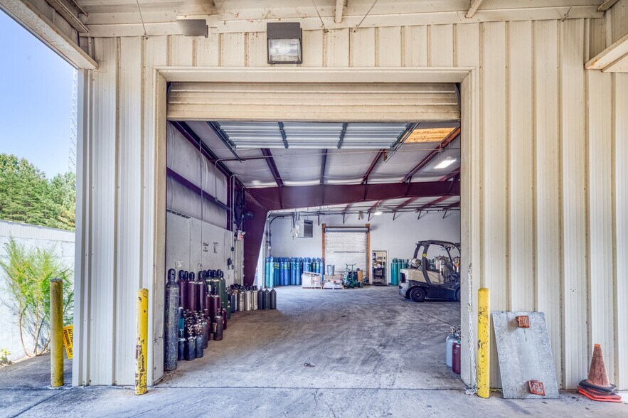 More Photos Of 1479 Ventura Dr, Cumming Light Distribution For Sale