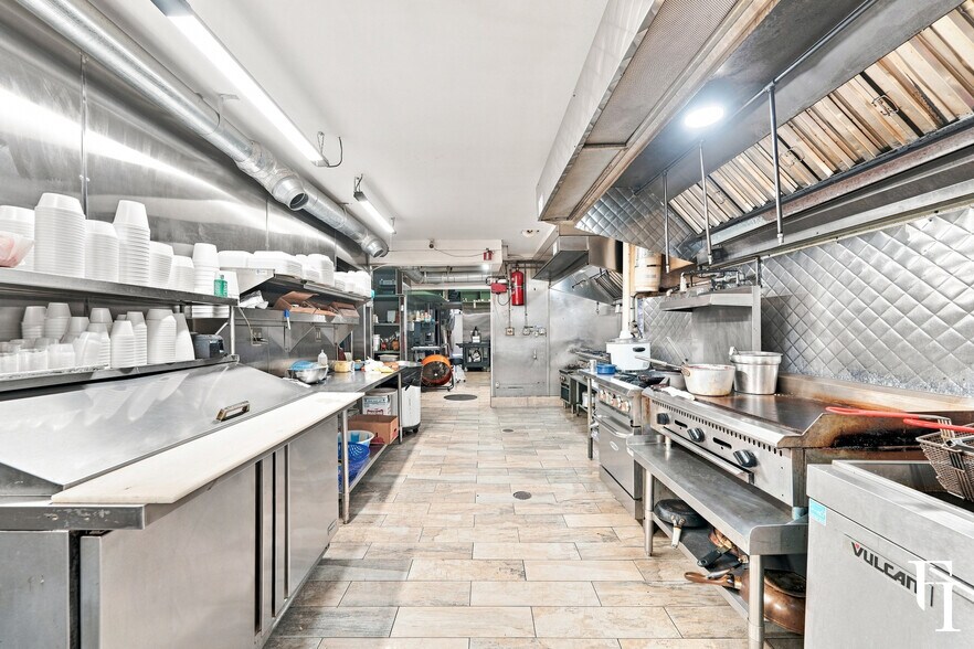 More Photos Of 1353 SW 1st St, Miami Storefront Retail Residential For Sale