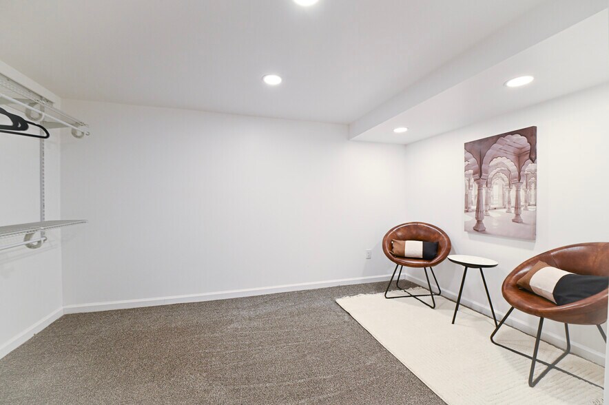 More Photos Of 5519 Northwest Radial Hwy, Omaha Medical For Sale