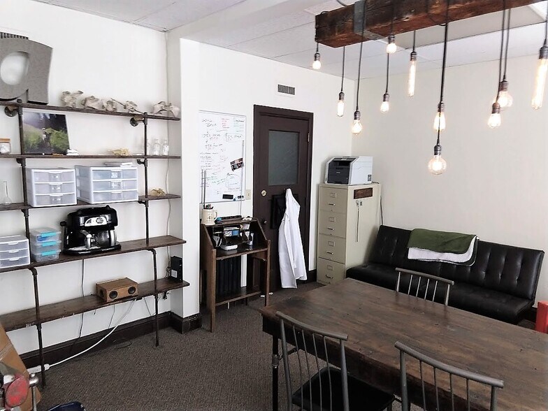 More Photos Of 405-407 SE Central Ave, Minneapolis Office For Lease