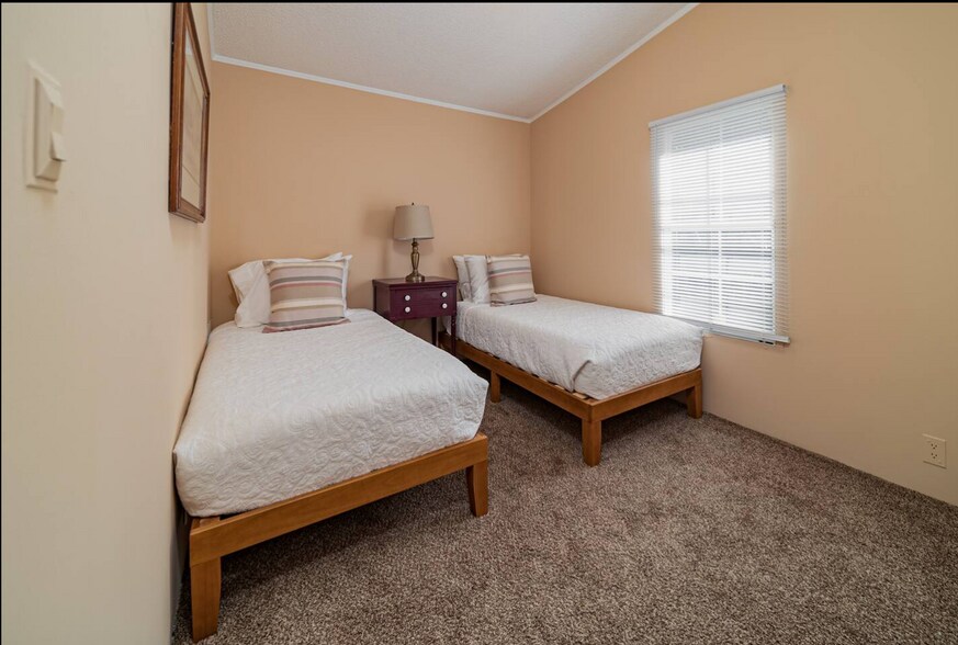 More Photos Of 84-86 Benson Rd, Travelers Rest Specialty For Sale