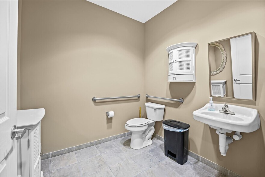 More Photos Of 2108-2110 SE Rays Way, Stuart Office For Sale
