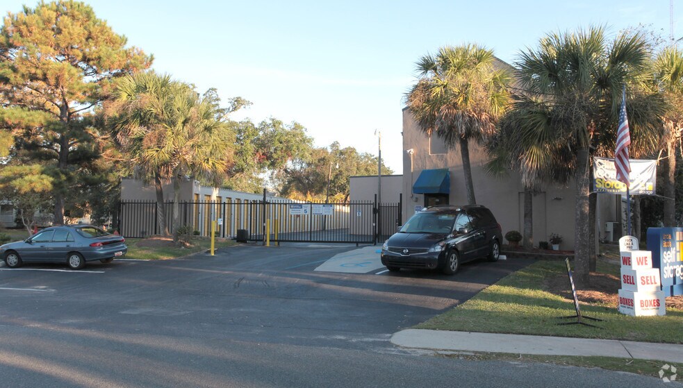 Primary Photo Of 1471 Center Street Ext, Mount Pleasant Specialty For Sale