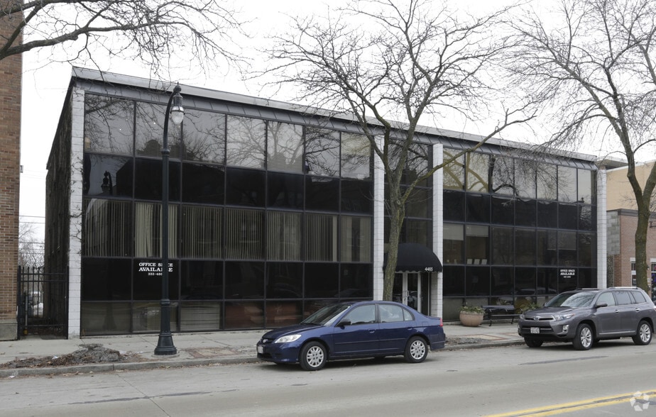 More Photos Of 4465 N Oakland Ave, Milwaukee Office For Lease