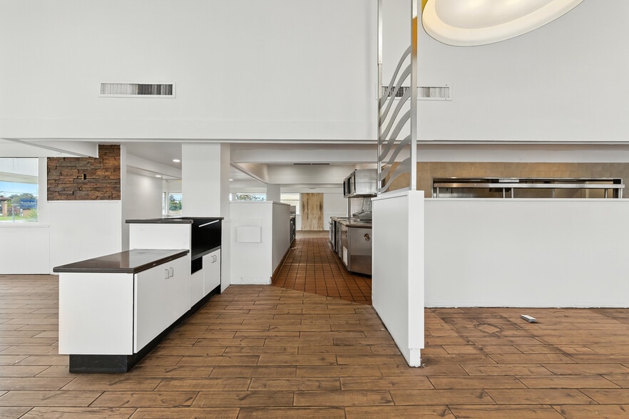 More Photos Of 4355 Sonoma Blvd, Vallejo Restaurant For Lease