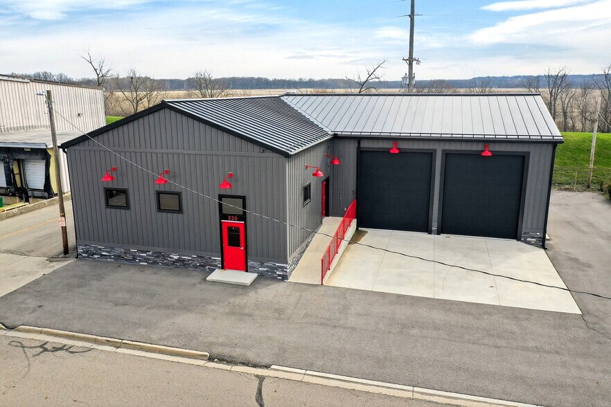 More Photos Of 320 S 1st St, Tipp City Office For Lease