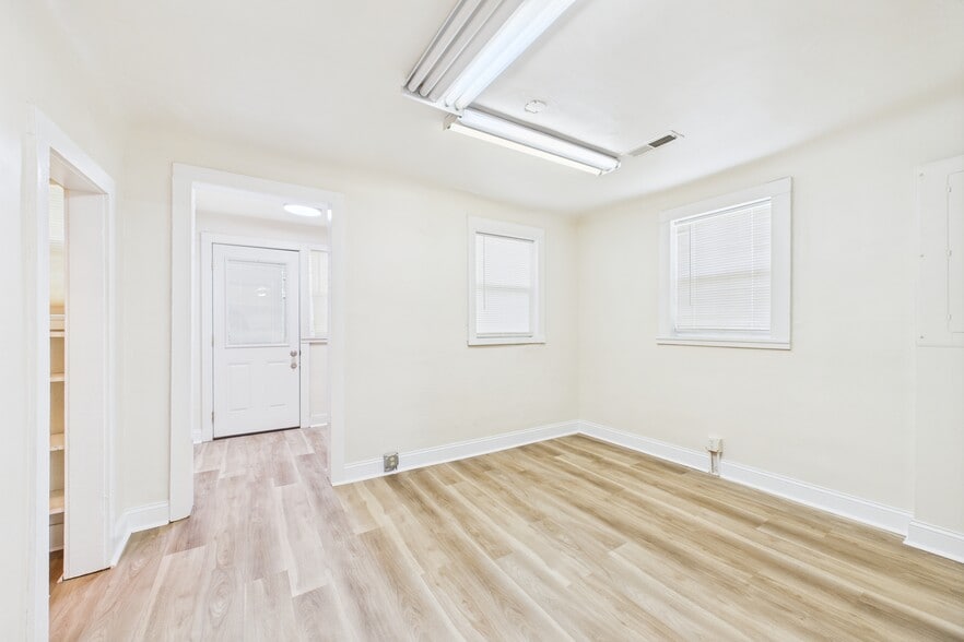 More Photos Of 919 South St, Mountain Home Freestanding For Sale