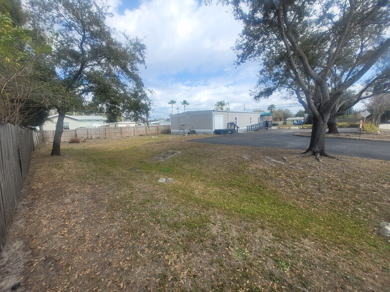 More Photos Of 9200 66th St, Pinellas Park Freestanding For Sale