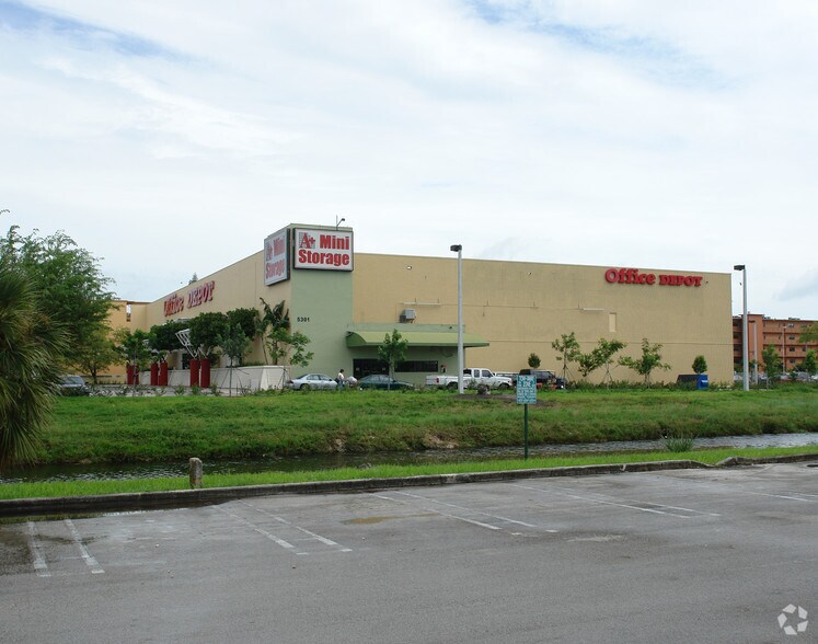 Primary Photo Of 5329 W 20th Ave, Hialeah Self Storage For Lease