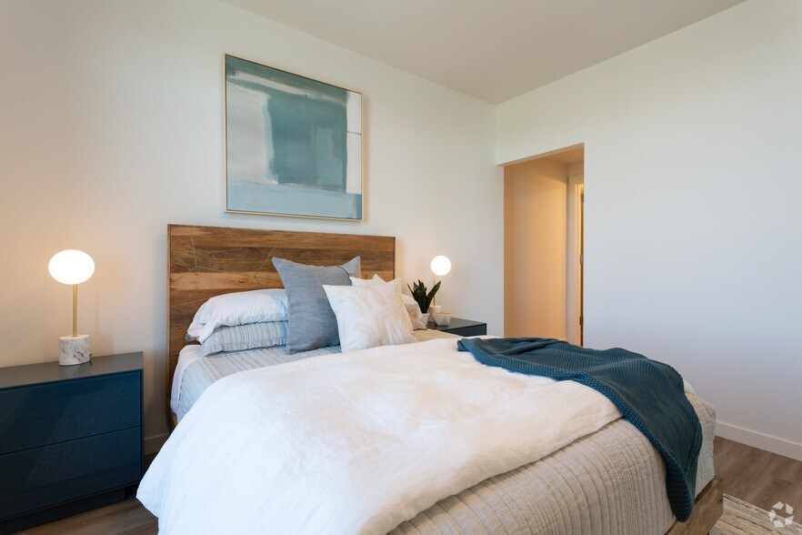 More Photos Of 700 Waterfront Way, Vancouver Apartments For Lease