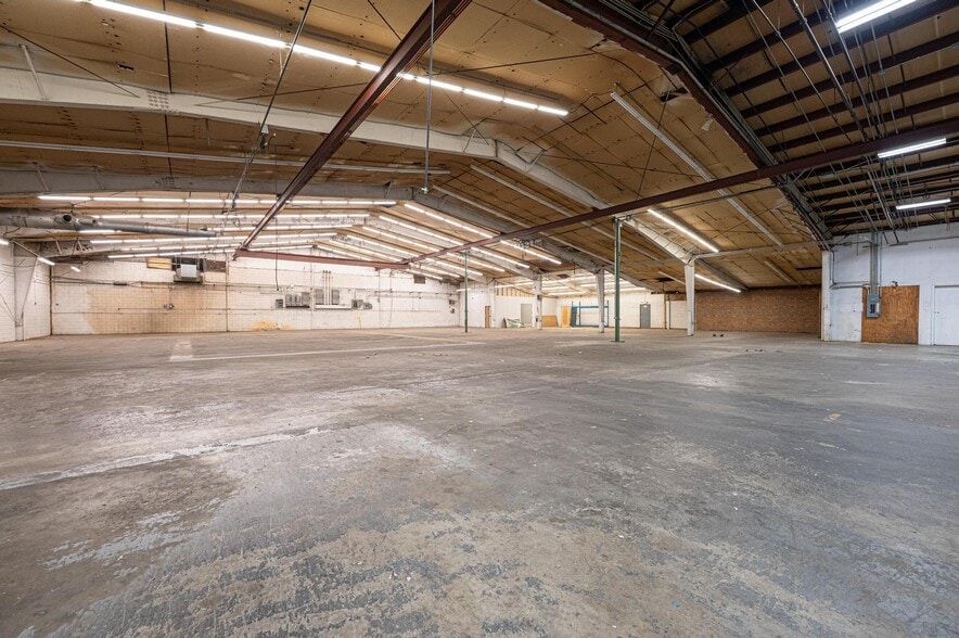 More Photos Of 7626 Cavalier Way, Connellys Springs Warehouse For Lease