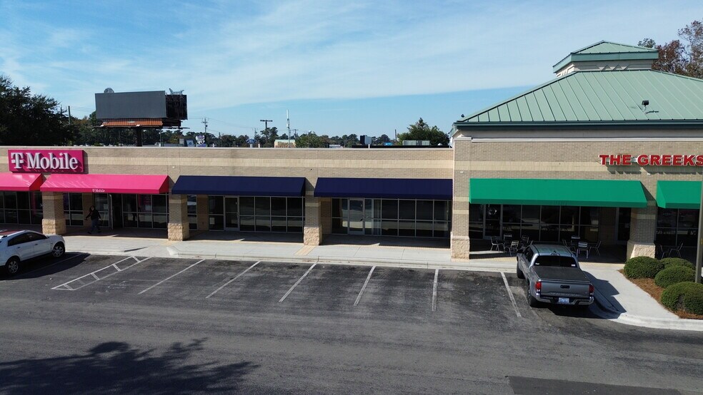 More Photos Of 4401 Oleander Dr, Wilmington Unknown For Lease