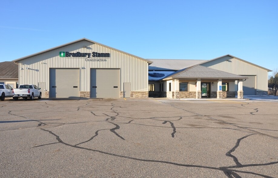 More Photos Of 23823-23865 67th Ave, Saint Cloud Light Distribution For Sale