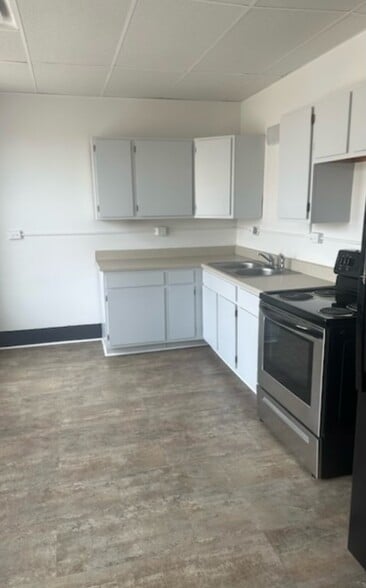 More Photos Of 115 S Union St, Galion Office For Sale