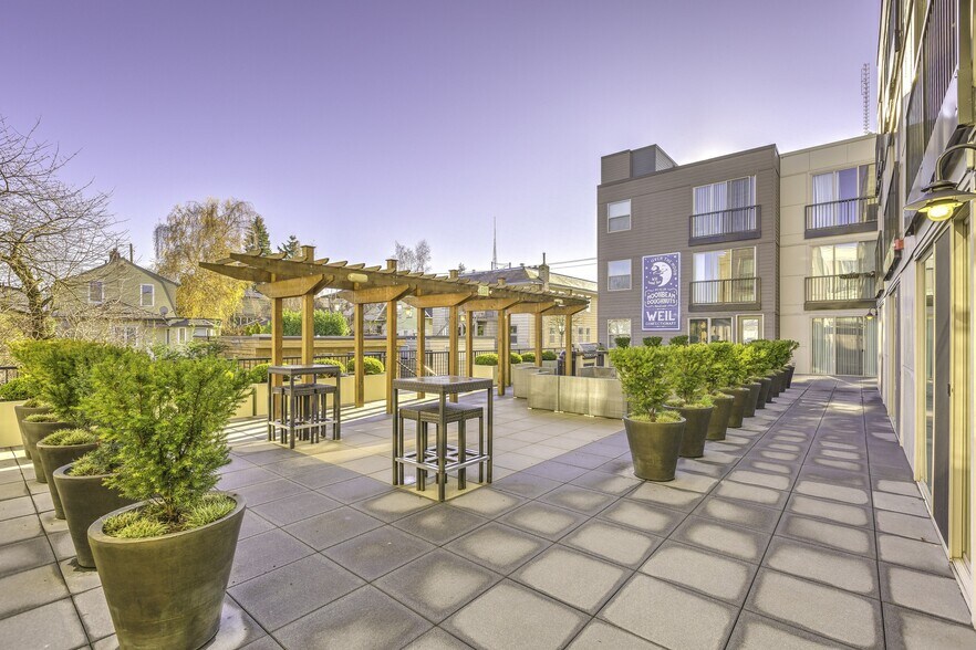 More Photos Of 1900 Queen Anne Ave N, Seattle Apartments For Lease