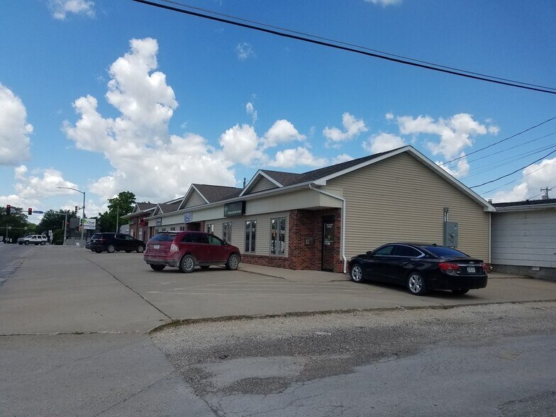More Photos Of 105 E McLane St, Osceola Office For Sale