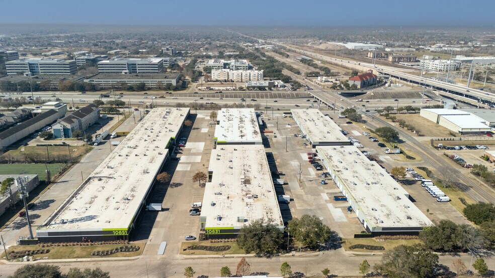 More Photos Of 10631 Harwin Dr, Houston Unknown For Lease