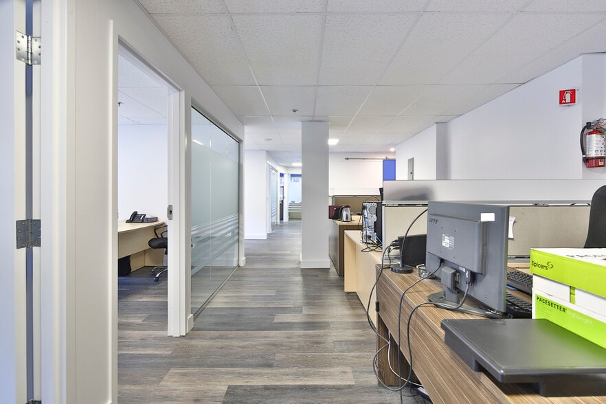 More Photos Of 666 Rue Sherbrooke O, Montréal Office Residential For Lease
