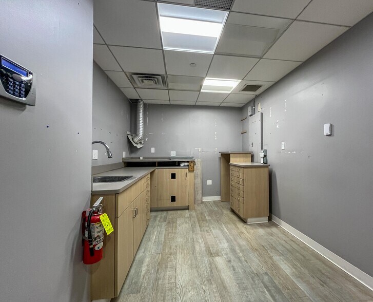 More Photos Of 101 1st Ave SW, Rochester Hotel For Lease