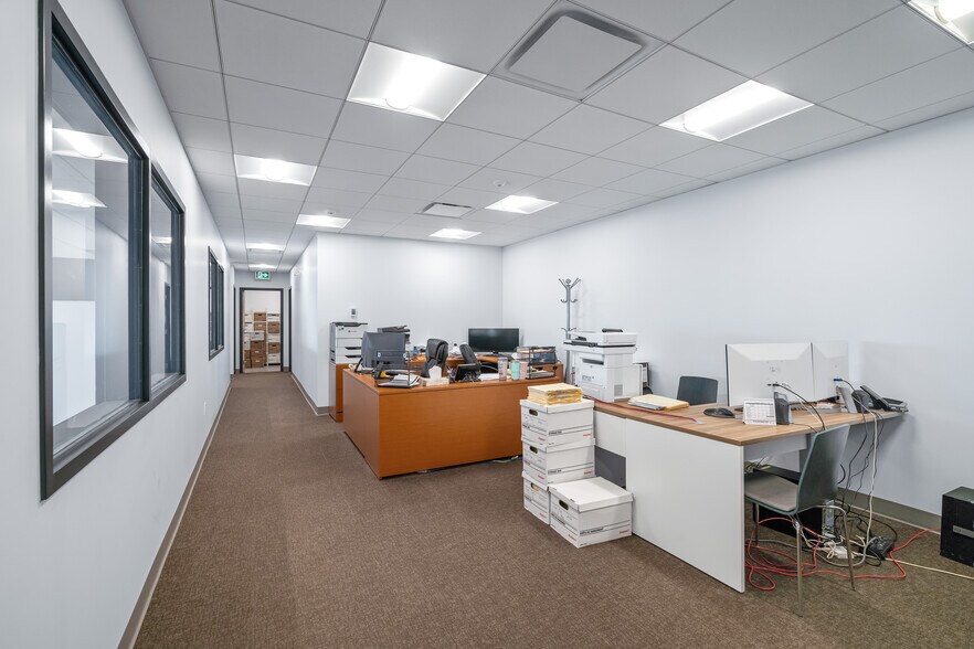 More Photos Of 2202 50 Av, Lloydminster Auto Dealership For Sale