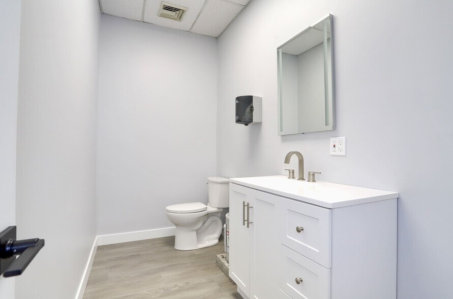 More Photos Of 980 Dehart Pl, Elizabeth Warehouse For Lease