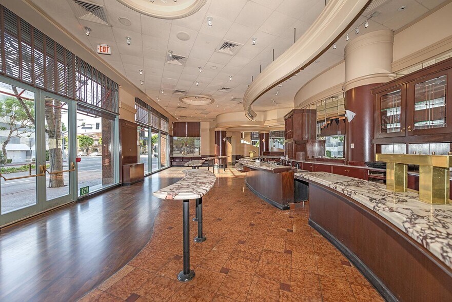 More Photos Of 10877 Wilshire Blvd, Los Angeles Office For Lease